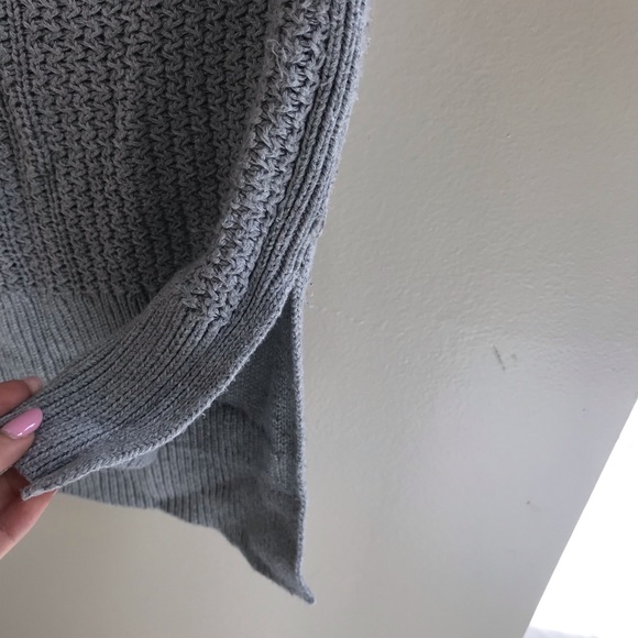 Banana Republic Sweater - Picture 4 of 8